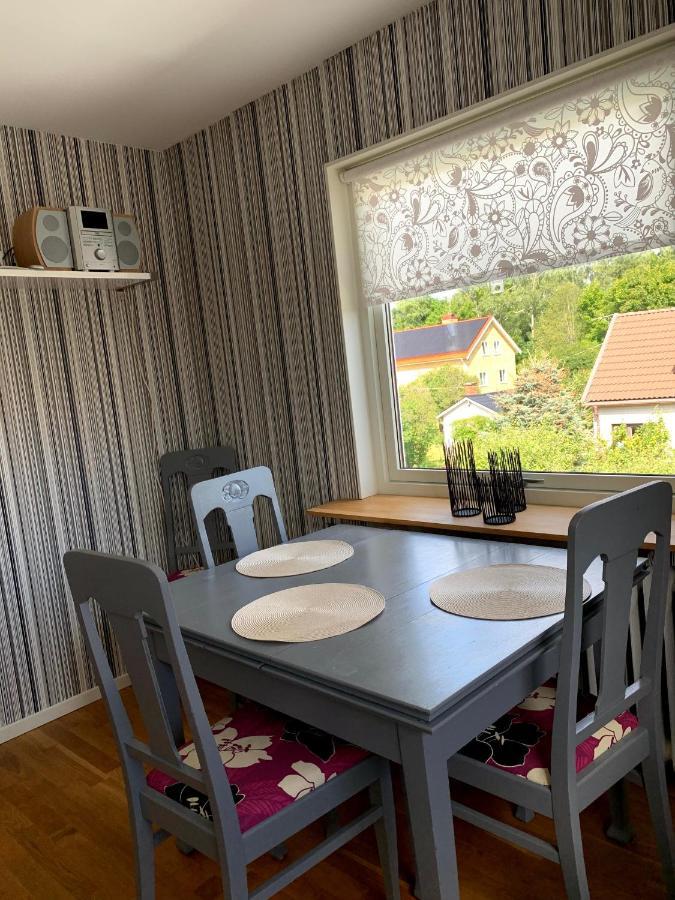 2 Rum Och Koek Pa Faerjestad Karlstad Extérieur photo
